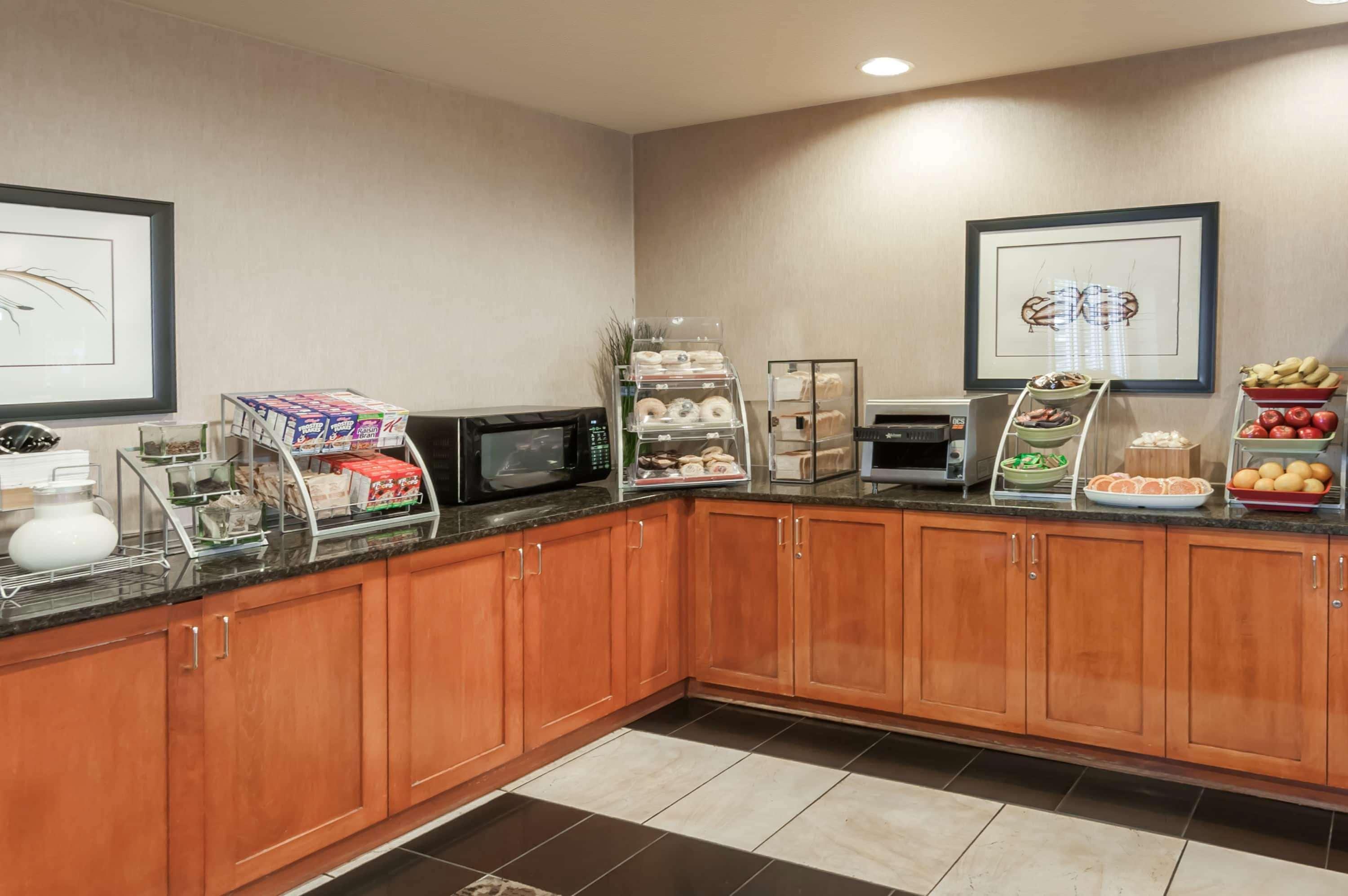 Wingate By Wyndham - Edmonton West Ξενοδοχείο Εξωτερικό φωτογραφία
