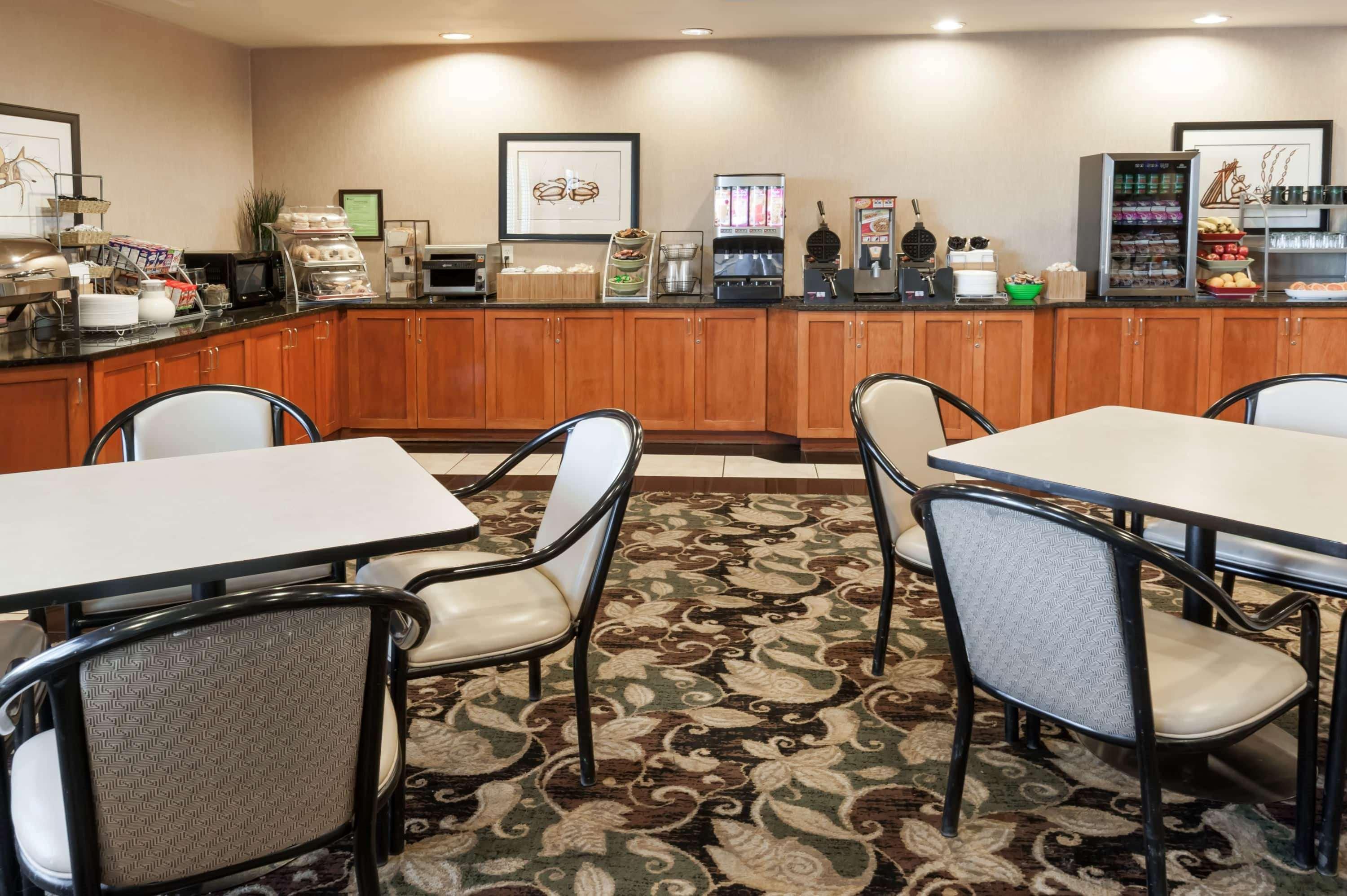 Wingate By Wyndham - Edmonton West Ξενοδοχείο Εξωτερικό φωτογραφία