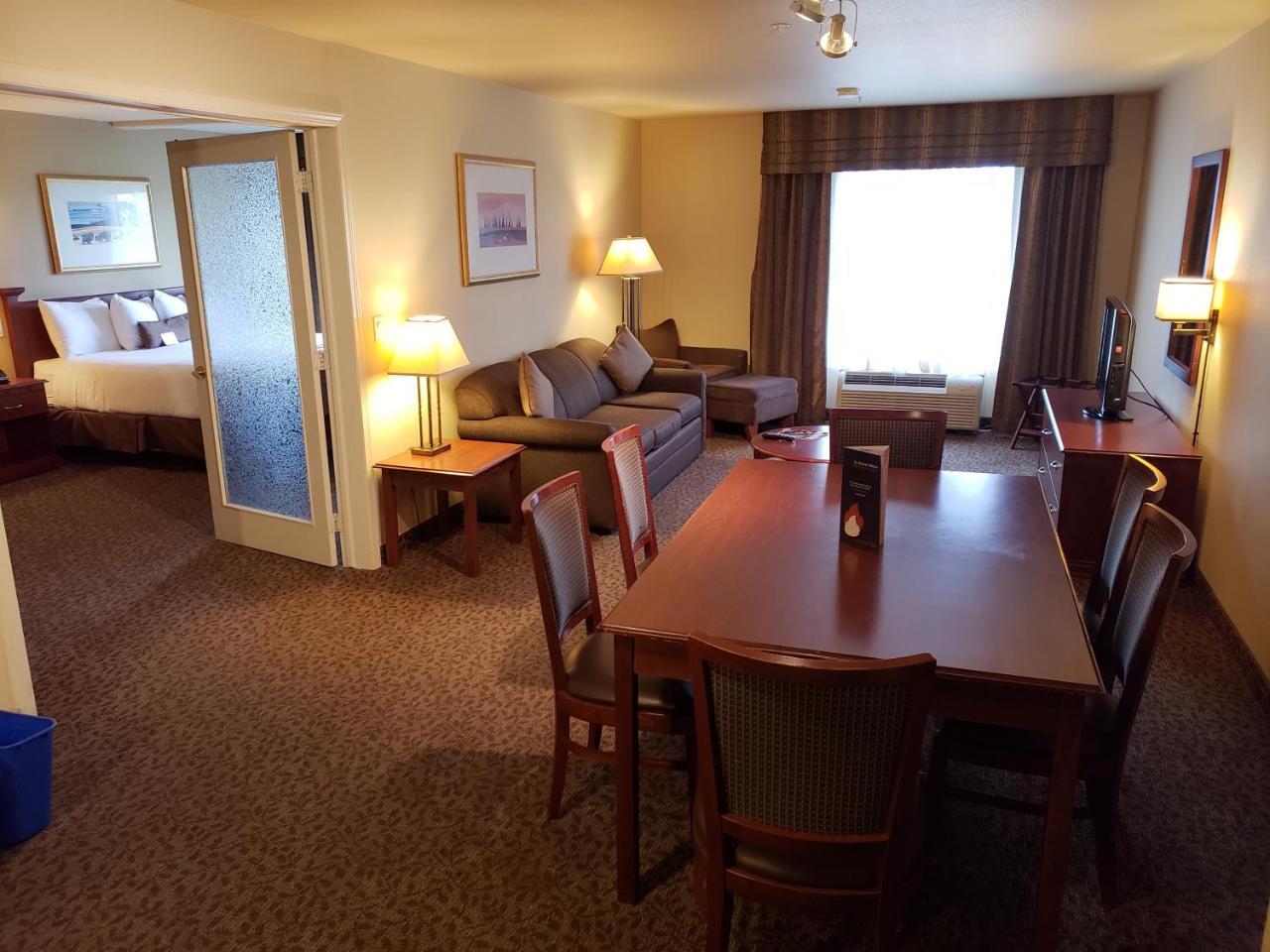 Wingate By Wyndham - Edmonton West Ξενοδοχείο Εξωτερικό φωτογραφία